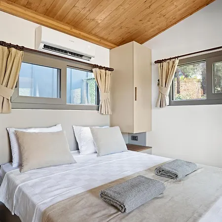 Ozzy Tiny House- Woo * أورلا